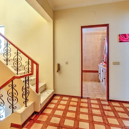 Holiday Praceta Da Solidariedade Будинок відпочинку